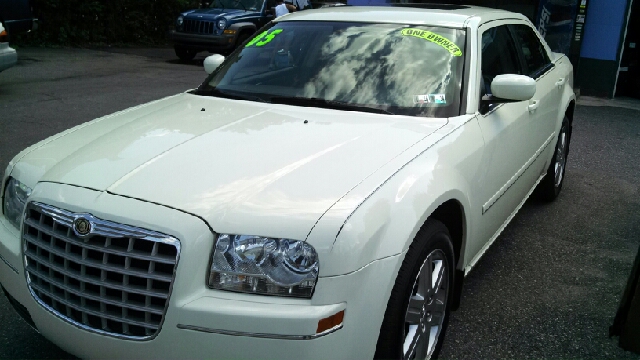 2005 Chrysler 300 GT Premium