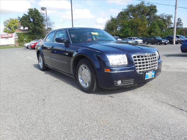 2005 Chrysler 300 SLT 25