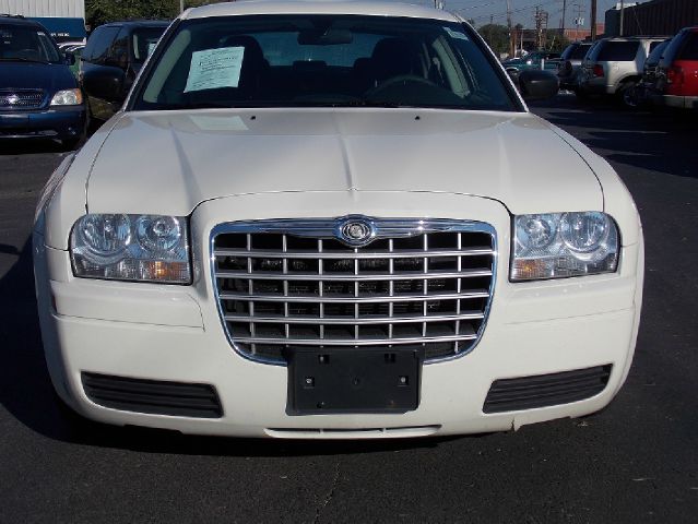 2005 Chrysler 300 Base