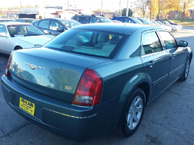 2005 Chrysler 300 3.5