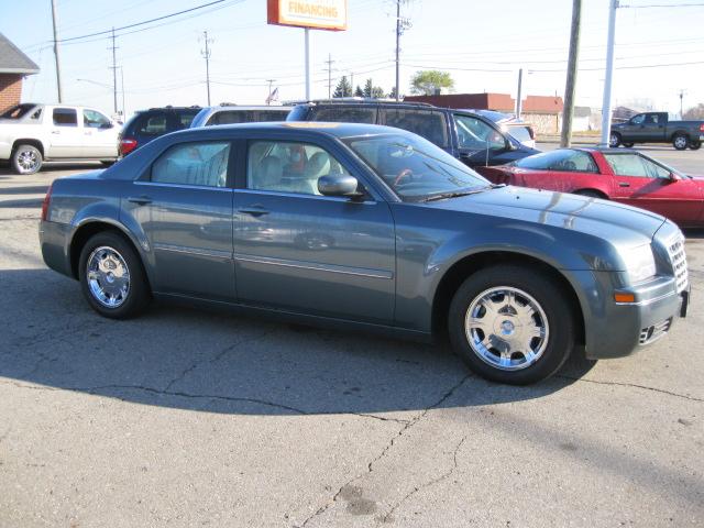 2005 Chrysler 300 ES V6 Special Edition