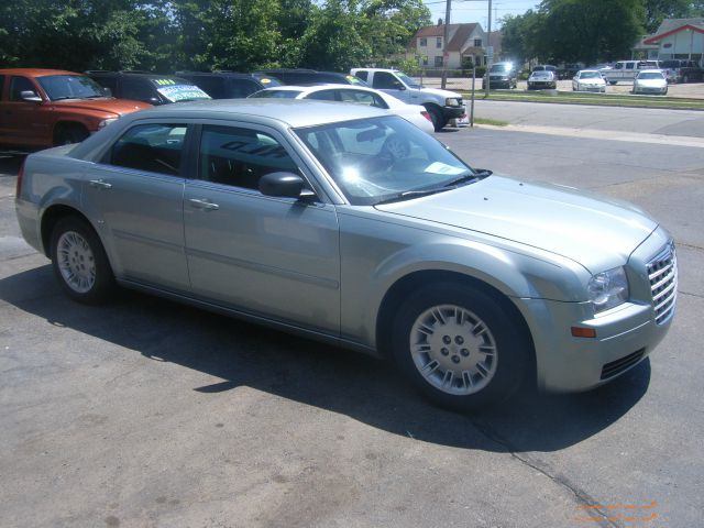 2005 Chrysler 300 Base