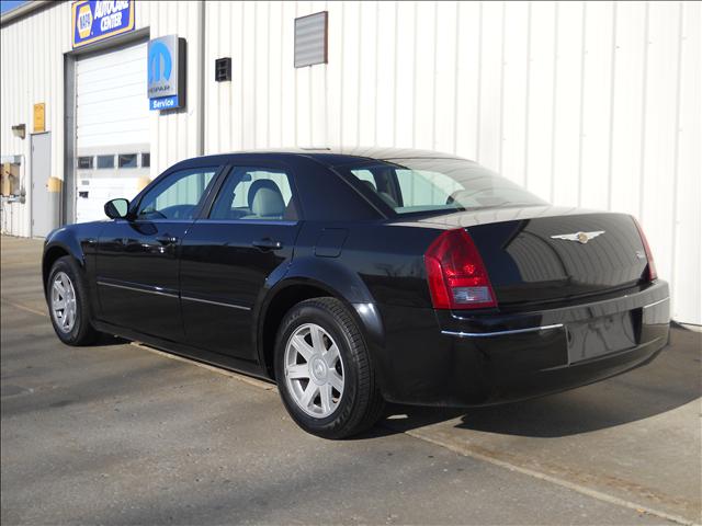 2005 Chrysler 300 3.5