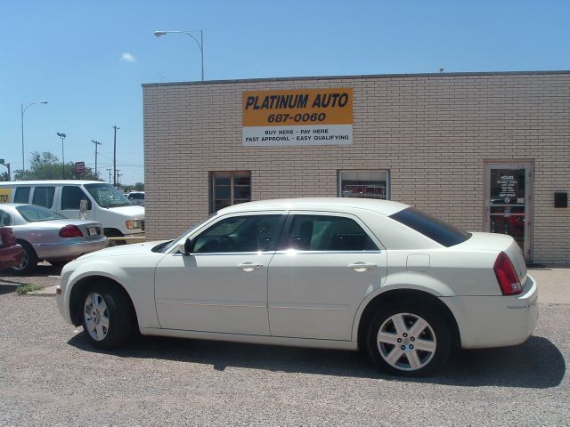 2005 Chrysler 300 GT Premium