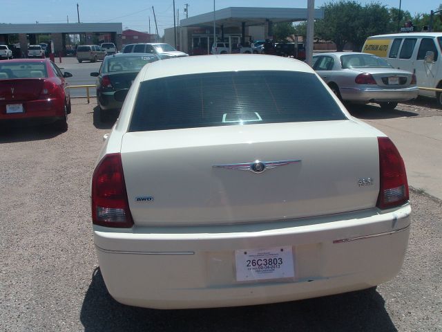 2005 Chrysler 300 GT Premium