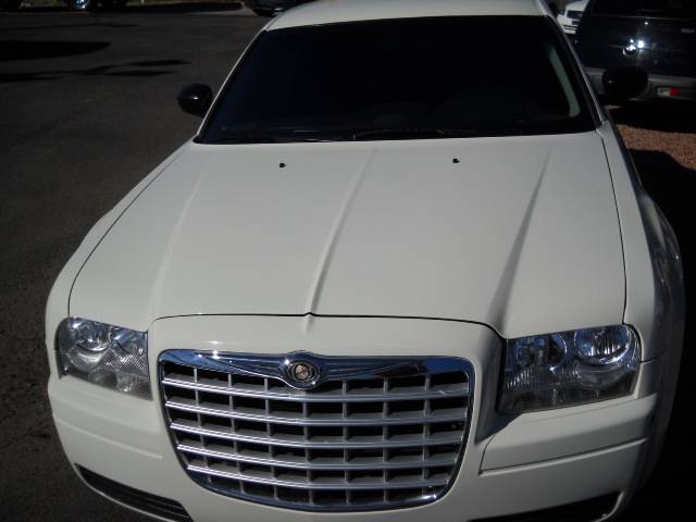 2005 Chrysler 300 Base