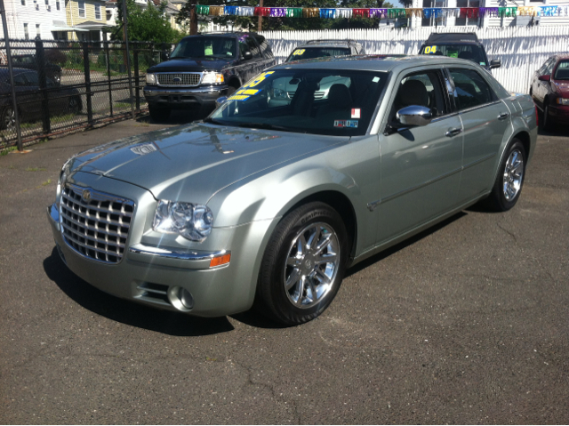 2005 Chrysler 300 Regular Cab