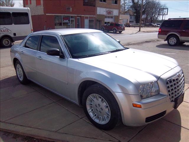 2005 Chrysler 300 Base