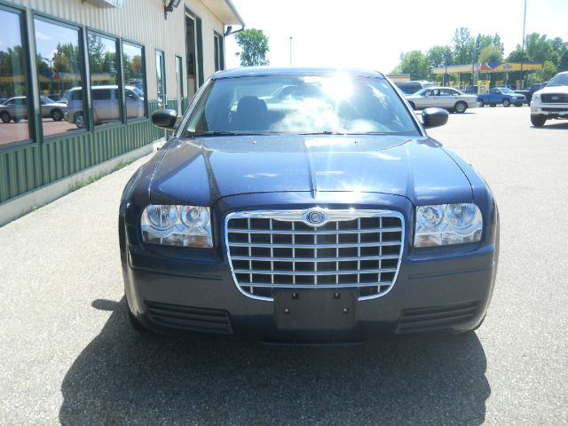 2005 Chrysler 300 Base