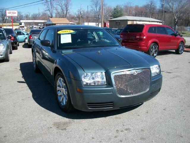 2005 Chrysler 300 Base