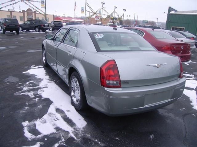 2005 Chrysler 300 3.5