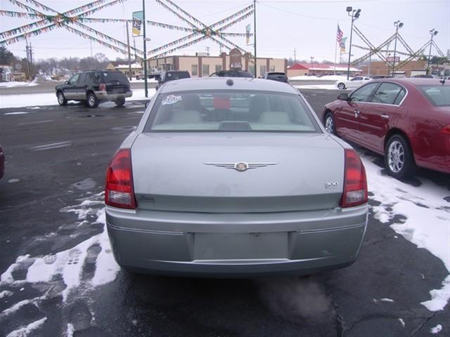 2005 Chrysler 300 3.5