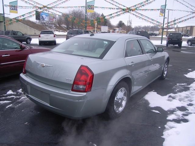 2005 Chrysler 300 3.5