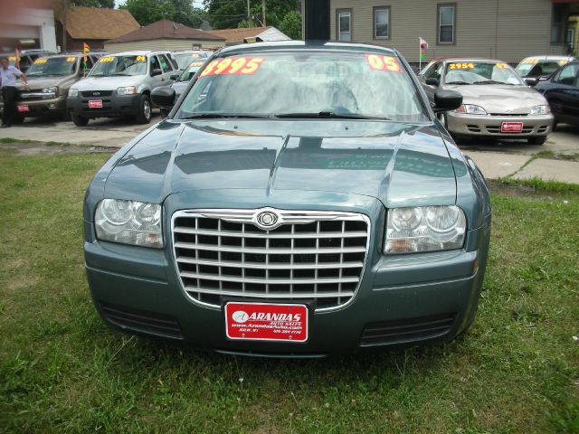 2005 Chrysler 300 Base