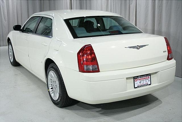 2005 Chrysler 300 ES V6 Special Edition