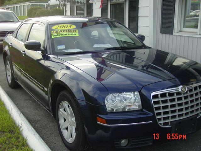 2005 Chrysler 300 Crew Cab 10 Contractor Body L