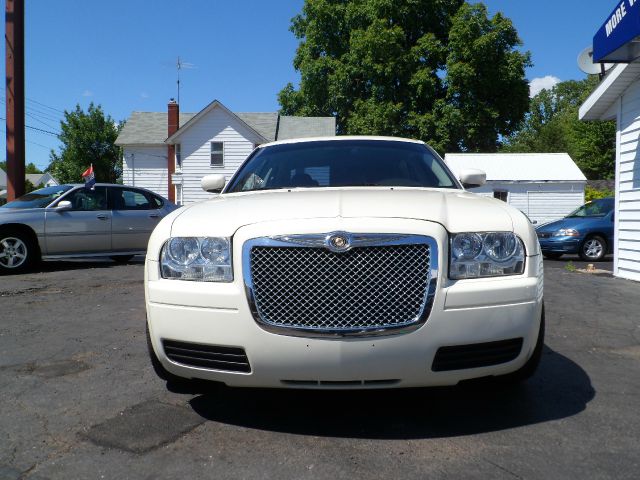 2006 Chrysler 300 2