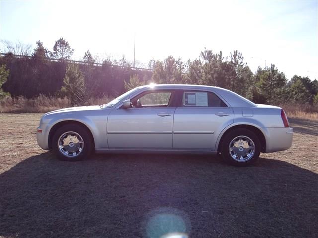 2006 Chrysler 300 REG CAB SLE