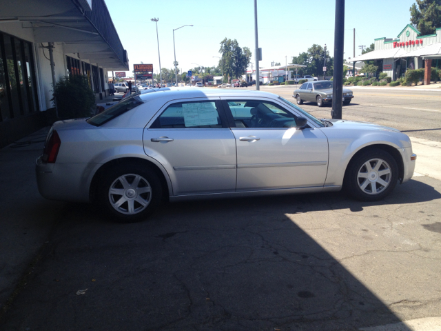 2006 Chrysler 300 Base