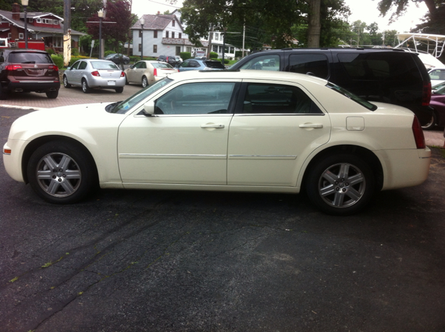 2006 Chrysler 300 GT Premium