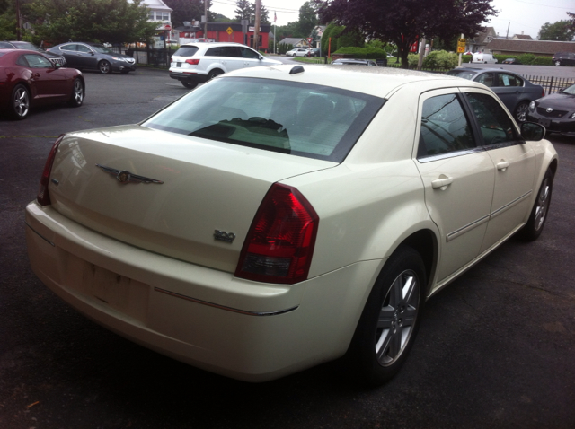 2006 Chrysler 300 GT Premium