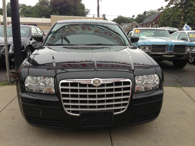 2006 Chrysler 300 Unknown