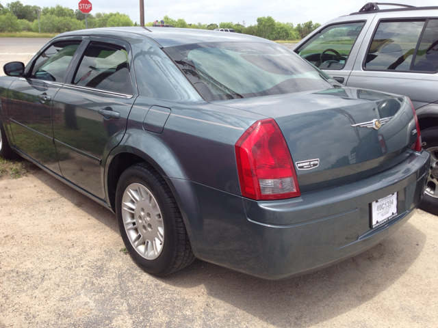 2006 Chrysler 300 Base