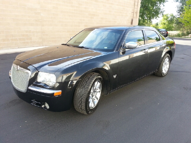 2006 Chrysler 300 Regular Cab