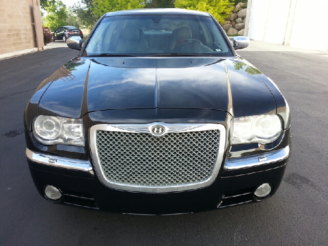 2006 Chrysler 300 Regular Cab