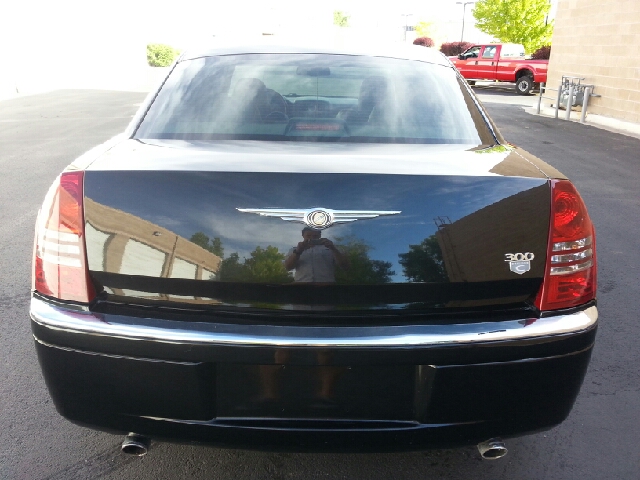 2006 Chrysler 300 Regular Cab