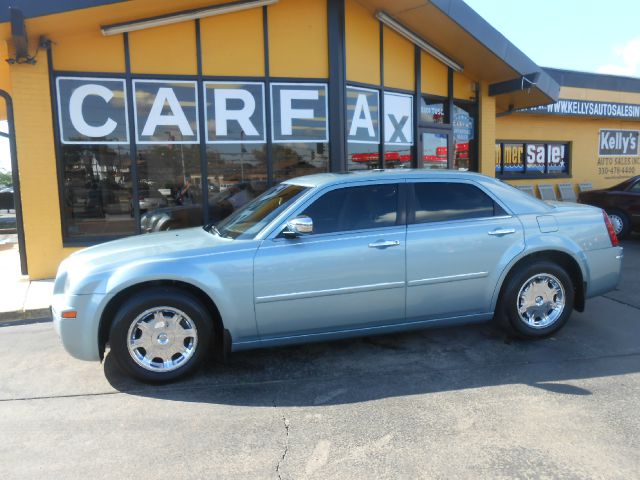 2006 Chrysler 300 SLT 25