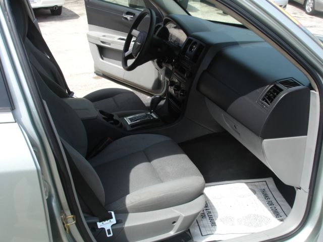 2006 Chrysler 300 Base