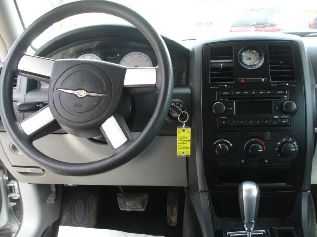 2006 Chrysler 300 Base