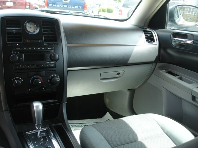 2006 Chrysler 300 Base