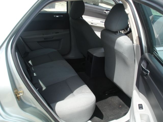 2006 Chrysler 300 Base