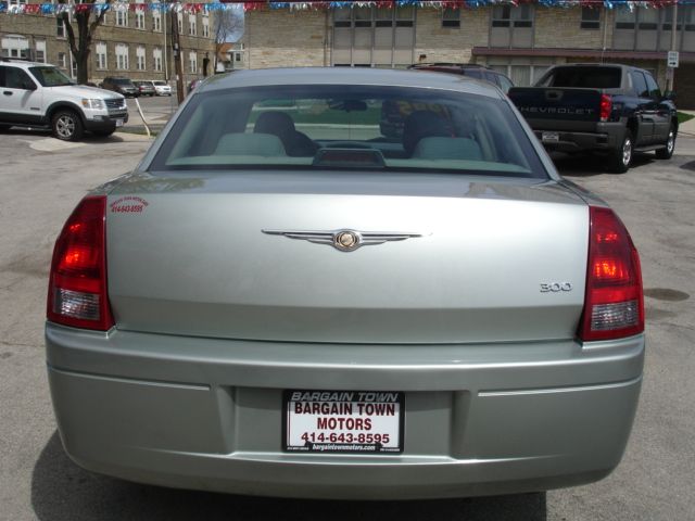 2006 Chrysler 300 Base