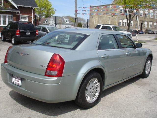 2006 Chrysler 300 Base