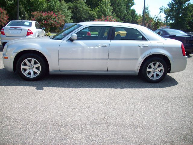 2006 Chrysler 300 Base