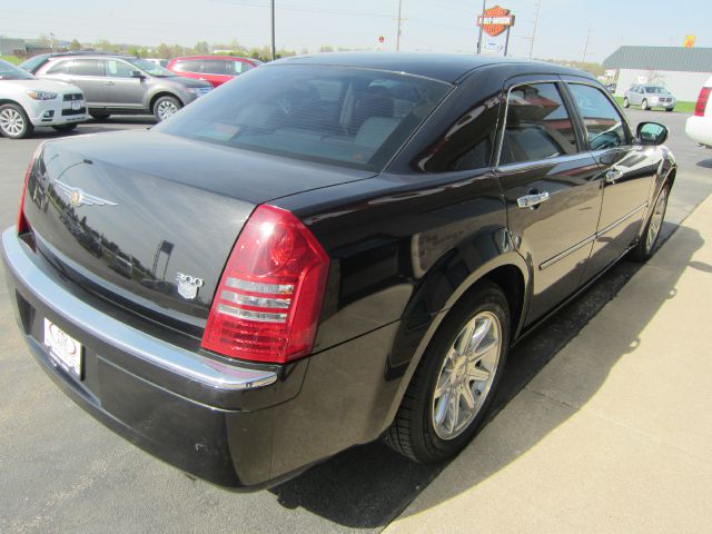 2006 Chrysler 300 Regular Cab