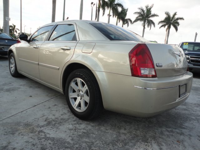 2006 Chrysler 300 3.5