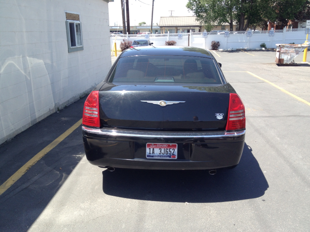 2006 Chrysler 300 Regular Cab