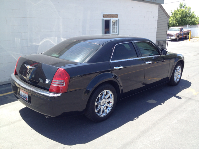 2006 Chrysler 300 Regular Cab