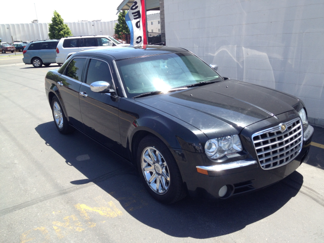 2006 Chrysler 300 Regular Cab