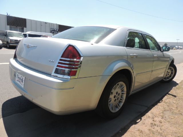 2006 Chrysler 300 Base