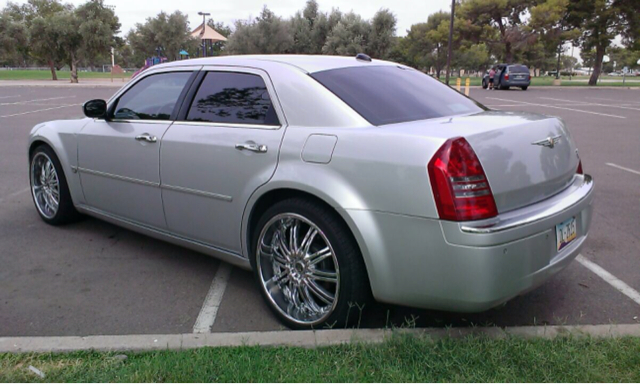 2006 Chrysler 300 Regular Cab