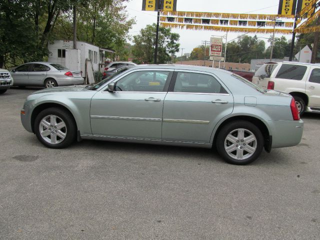 2006 Chrysler 300 GT Premium