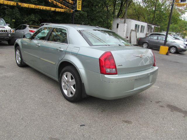 2006 Chrysler 300 GT Premium