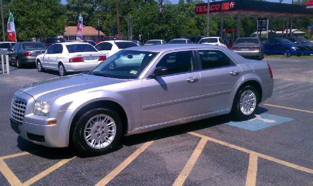 2006 Chrysler 300 Base