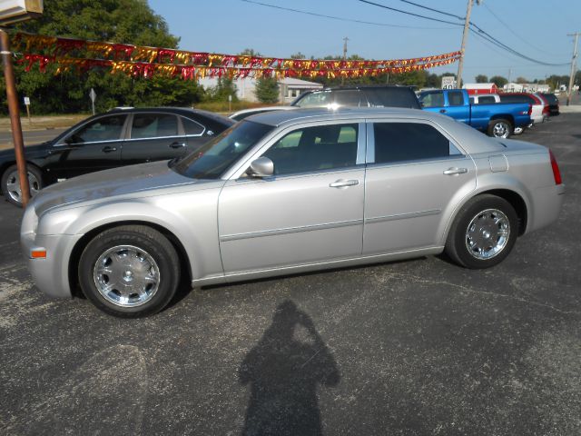 2006 Chrysler 300 SLT 25