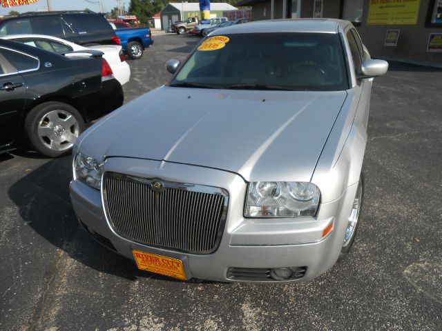 2006 Chrysler 300 SLT 25